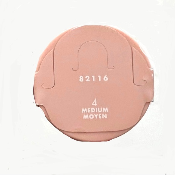 e.l.f. Cosmetics - SHADE 4 MEDIUM - Halo Glow Liquid Filter & Beauty Spo… - Picture 3 of 12